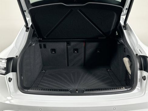 New 2025 Porsche Macan Turbo image 35