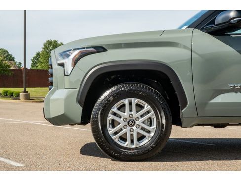 Used 2025 Toyota Tundra SR5 w/ SR5 Premium Package RWD image 10