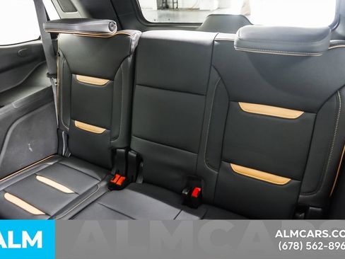 Used 2024 GMC Yukon AT4 w/ AT4 Premium Plus Package AWD/4WD image 19