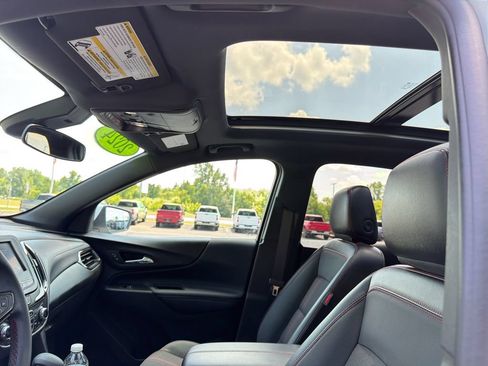 Used 2024 Chevrolet Equinox RS w/ LPO, Floor Liner Package FWD image 21