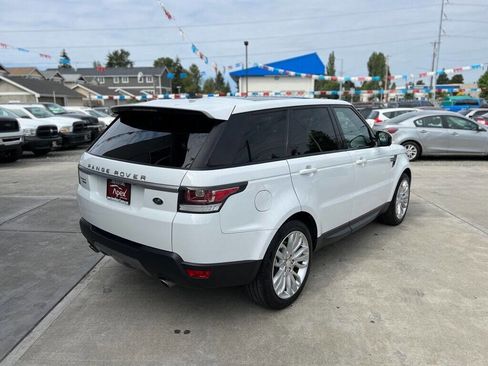 Used 2015 Land Rover Range Rover Sport SE image 9