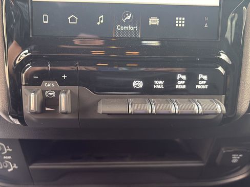 Used 2025 RAM 2500 Tradesman AWD/4WD image 14