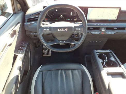 Used 2024 Kia EV9 GT-Line image 15
