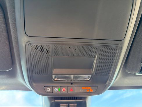 Used 2025 Chevrolet Equinox LT FWD image 17