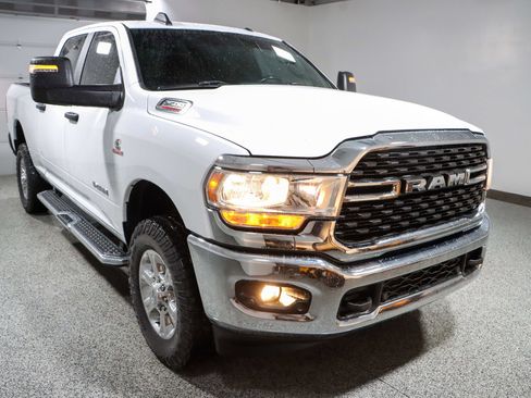 Used 2024 RAM 2500 Big Horn w/ Off Road Package AWD/4WD image 5