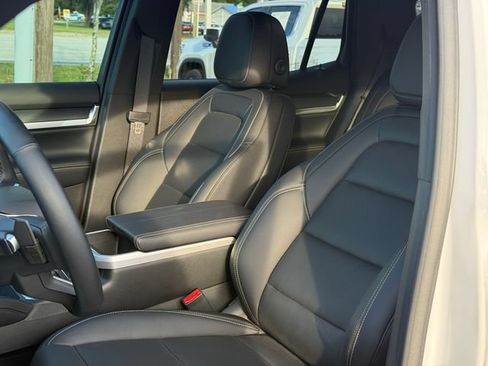 Used 2026 GMC Terrain Elevation w/ Elevation Premium Package AWD/4WD image 16