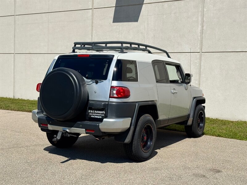 Used 2007 Toyota FJ Cruiser 4WD image 12