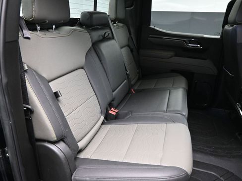 Used 2025 Chevrolet Silverado 1500 ZR2 w/ Technology Package AWD/4WD image 10