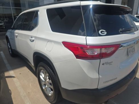 Used 2021 Chevrolet Traverse LT FWD image 4