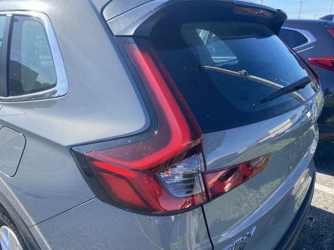 Used 2024 Honda CR-V LX image 21