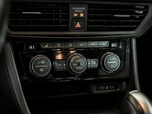 Used 2020 Volkswagen Jetta R-Line image 21