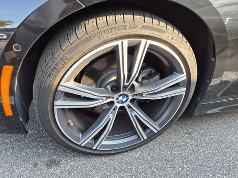 Used 2023 BMW 330i Sedan w/ Premium Package RWD image 8