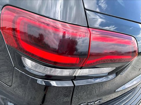 Used 2018 Jeep Grand Cherokee Altitude AWD/4WD image 27