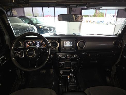 Used 2019 Jeep Wrangler Unlimited Sport AWD/4WD image 25