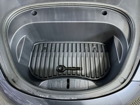 Used 2023 Tesla Model 3 Standard Range image 32