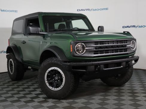Used 2023 Ford Bronco 2-Door w/ Sasquatch Package AWD/4WD image 2
