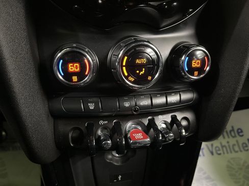 Used 2021 MINI Cooper 2-Door Hardtop image 23