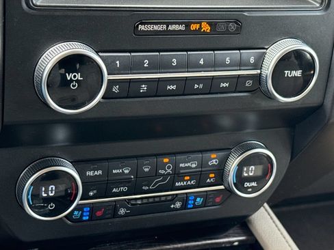 Used 2020 Ford Expedition Limited w/ Equipment Group 302A AWD/4WD image 24