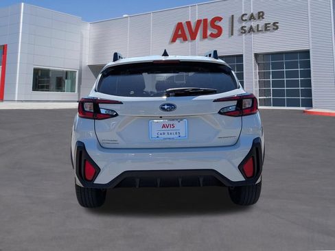 Used 2025 Subaru Crosstrek 2.5i Premium AWD/4WD image 7