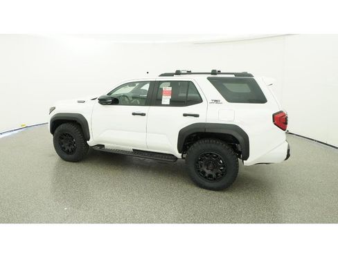 New 2025 Toyota 4Runner 4WD image 4