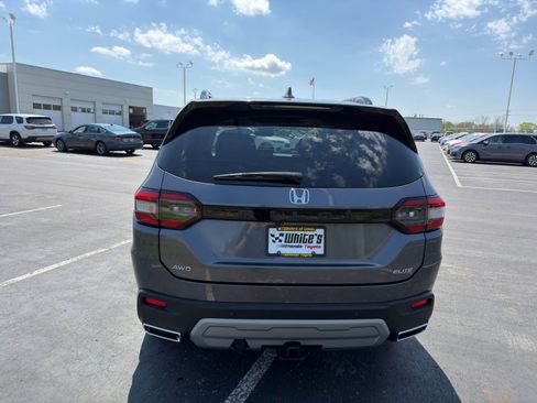 Used 2024 Honda Pilot Elite image 7