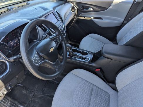 Used 2022 Chevrolet Equinox LS w/ LS Convenience Package image 19