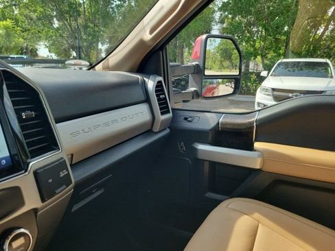 Used 2022 Ford F250 Lariat w/ Lariat Ultimate Package AWD/4WD image 31