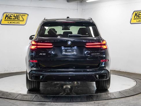 Used 2026 BMW X5 sDrive40i w/ M Sport Package RWD image 3