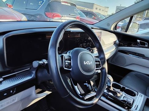 Used 2024 Kia Carnival SX Prestige FWD image 8