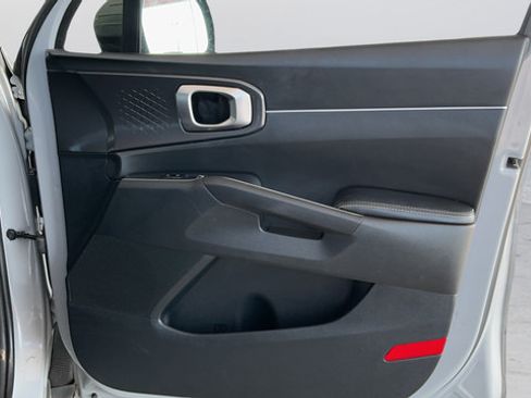 Used 2024 Kia Sorento S w/ Panoramic Sunroof Package FWD image 23