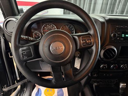 Used 2015 Jeep Wrangler Unlimited Sport image 19