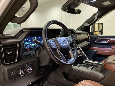 Used 2024 GMC Sierra 3500 Denali Ultimate image 11