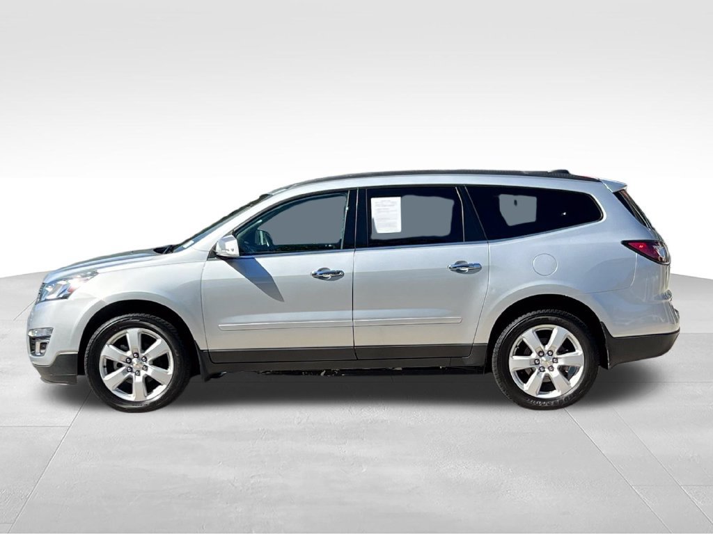 Used 2017 Chevrolet Traverse LT w/ Traveler's Package FWD image 16