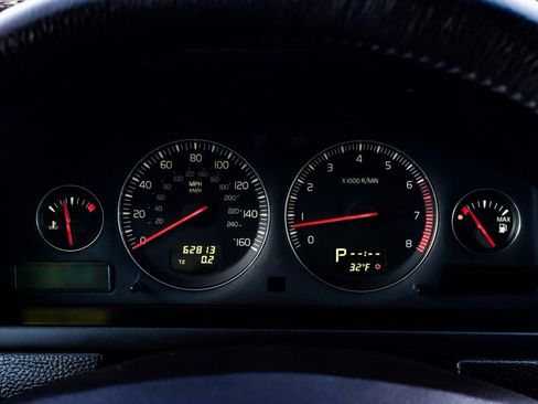 Used 2004 Volvo XC90 2.5T image 19