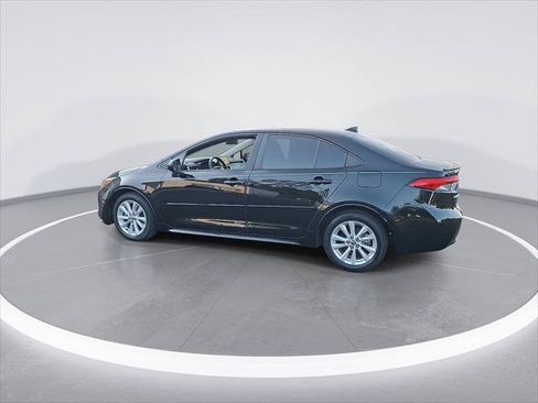Certified 2025 Toyota Corolla LE w/ LE Premium Package FWD image 8