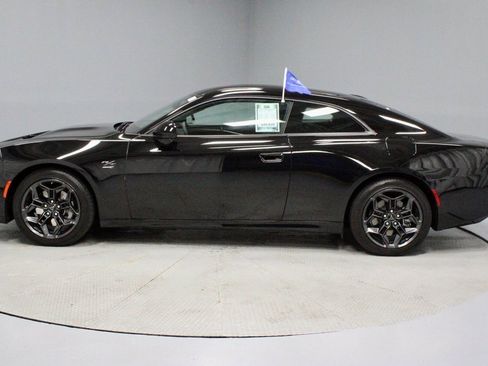 Used 2025 Dodge Charger R/T w/ Quick Order Package 25M R/T image 8
