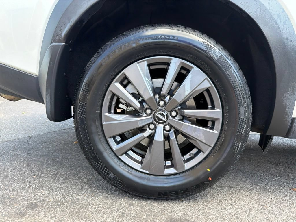 Used 2022 Nissan Pathfinder SV FWD image 34