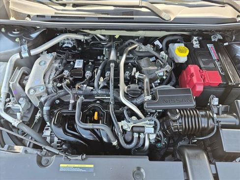 Used 2025 Nissan Sentra SV FWD image 21
