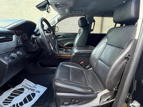 Used 2020 Chevrolet Suburban LT w/ Luxury Package AWD/4WD image 15