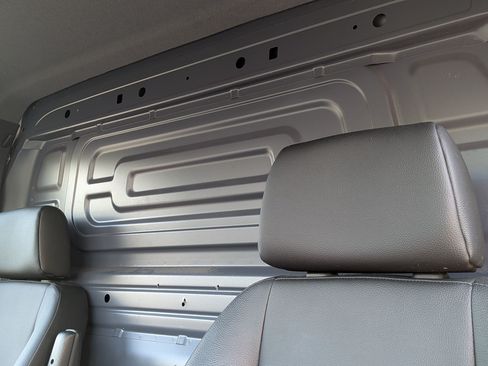 Used 2024 Mercedes-Benz Sprinter 2500 image 18