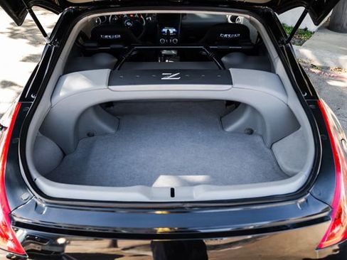 Used 2006 Nissan 350Z Touring w/ (N93) Cargo Convenience Pkg image 84