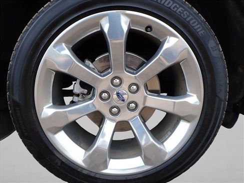 Used 2020 Ford Explorer Platinum w/ Premium Technology Package image 7