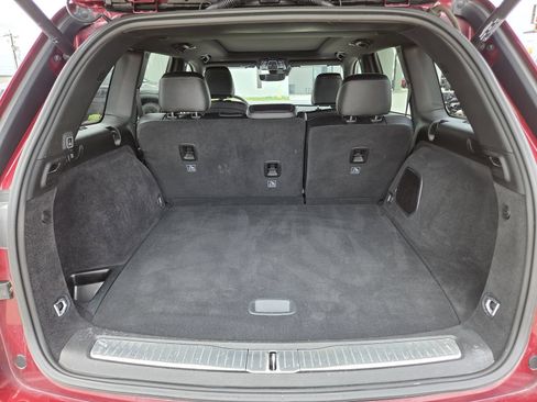Used 2023 Jeep Grand Cherokee Overland RWD image 29