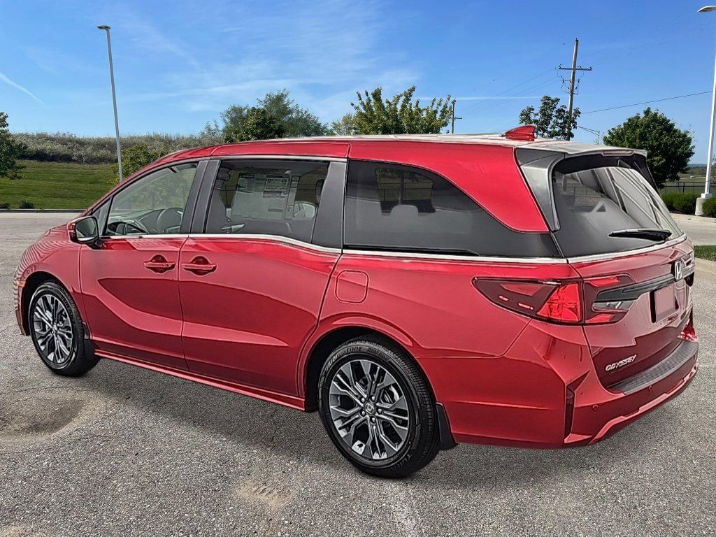 New 2026 Honda Odyssey Touring image 3