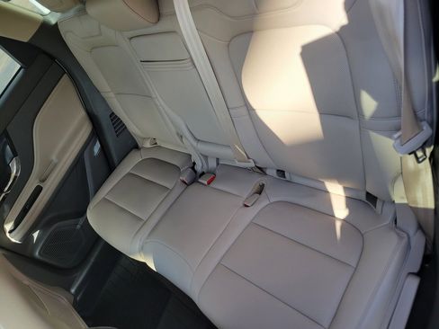 Certified 2022 Lincoln Corsair AWD w/ Equipment Group 101A image 10