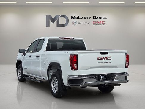 Used 2025 GMC Sierra 1500 Pro w/ Trailering Package image 4