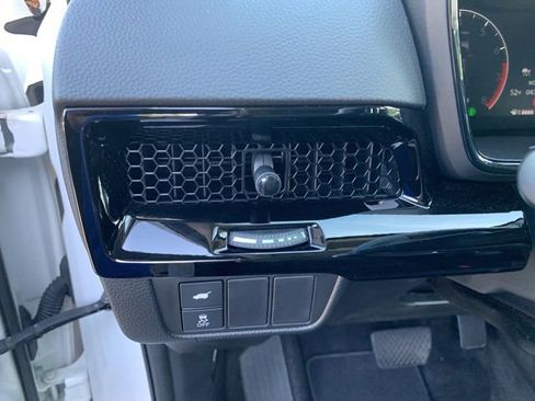 Used 2024 Honda CR-V EX-L image 23