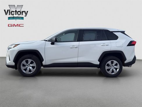 Used 2025 Toyota RAV4 LE image 4