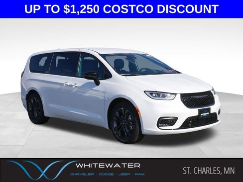 New 2026 Chrysler Pacifica Select FWD image 1
