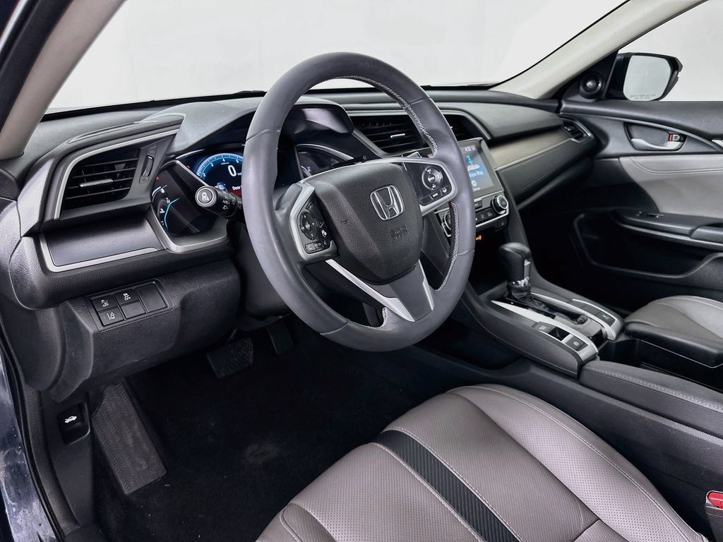 Used 2016 Honda Civic Touring image 9